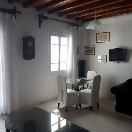 בית נופש Mykonos Beachfront House With Sunset & Delos View אגיוס סטפנוס