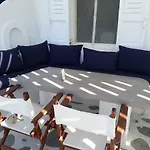 度假居 Mykonos Beachfront House With Sunset & Delos View 圣斯特凡诺斯