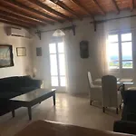 度假居 Mykonos Beachfront House With Sunset & Delos View 圣斯特凡诺斯